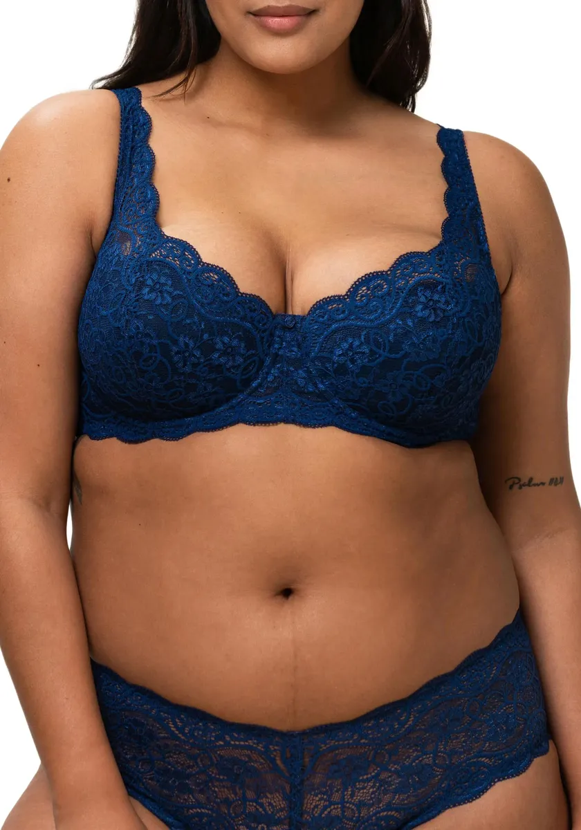 Бюстгальтер с чашками Triumph "Amourette 300 WHP X", чашка A-E, нежное цветочное кружево, цвет Deep Water
Бюстгальтер с чашками Triumph "Amourette 300 WHP X", чашка A-E, нежное цветочное кружево, цвет Deep Water