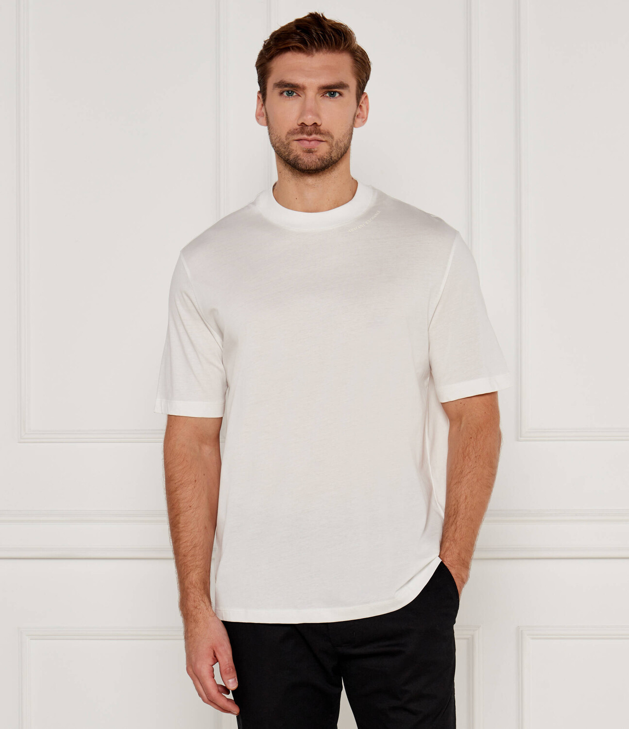 Футболка Armani Exchange Regular Fit, белый
Футболка Armani Exchange Regular Fit, белый