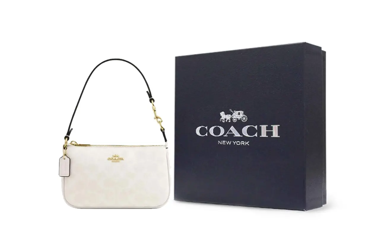 COACH Сумка женская маленькая белая из искусственной кожи 
COACH Сумка женская маленькая белая из искусственной кожи