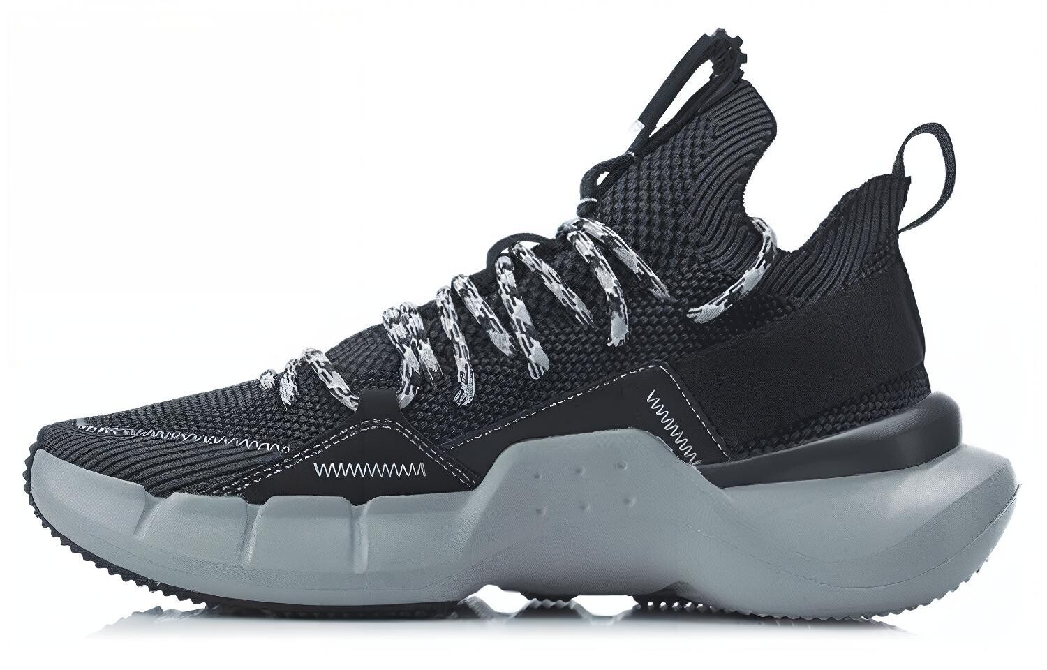 Баскетбольные кроссовки женские, среднего размера, черные Lining
Баскетбольные кроссовки женские, среднего размера, черные Lining