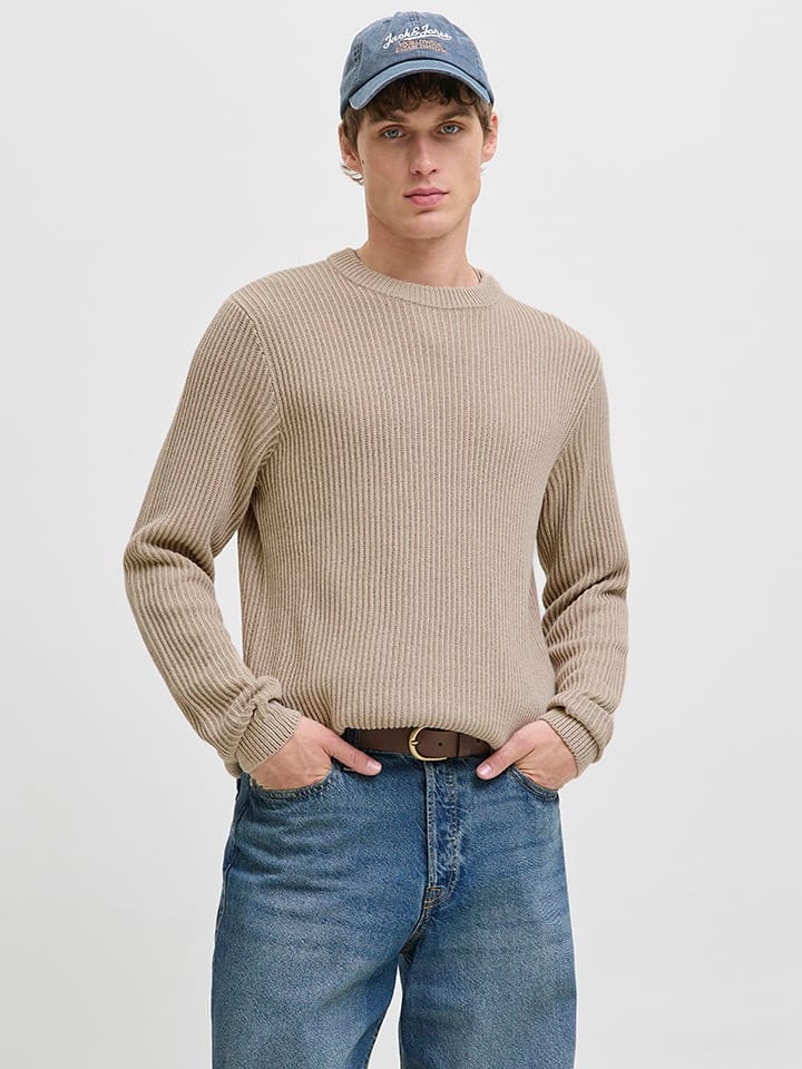 Бежевый свитер Jack & Jones
Бежевый свитер Jack & Jones