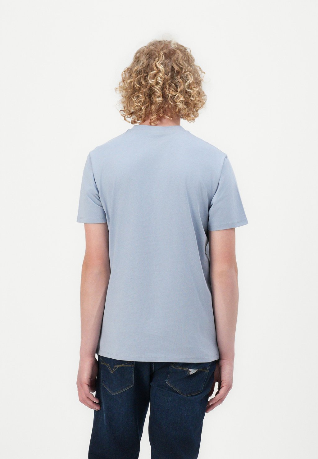 Футболка с принтом EMBROIDERY LOGO Guess, синий
Футболка с принтом EMBROIDERY LOGO Guess, синий