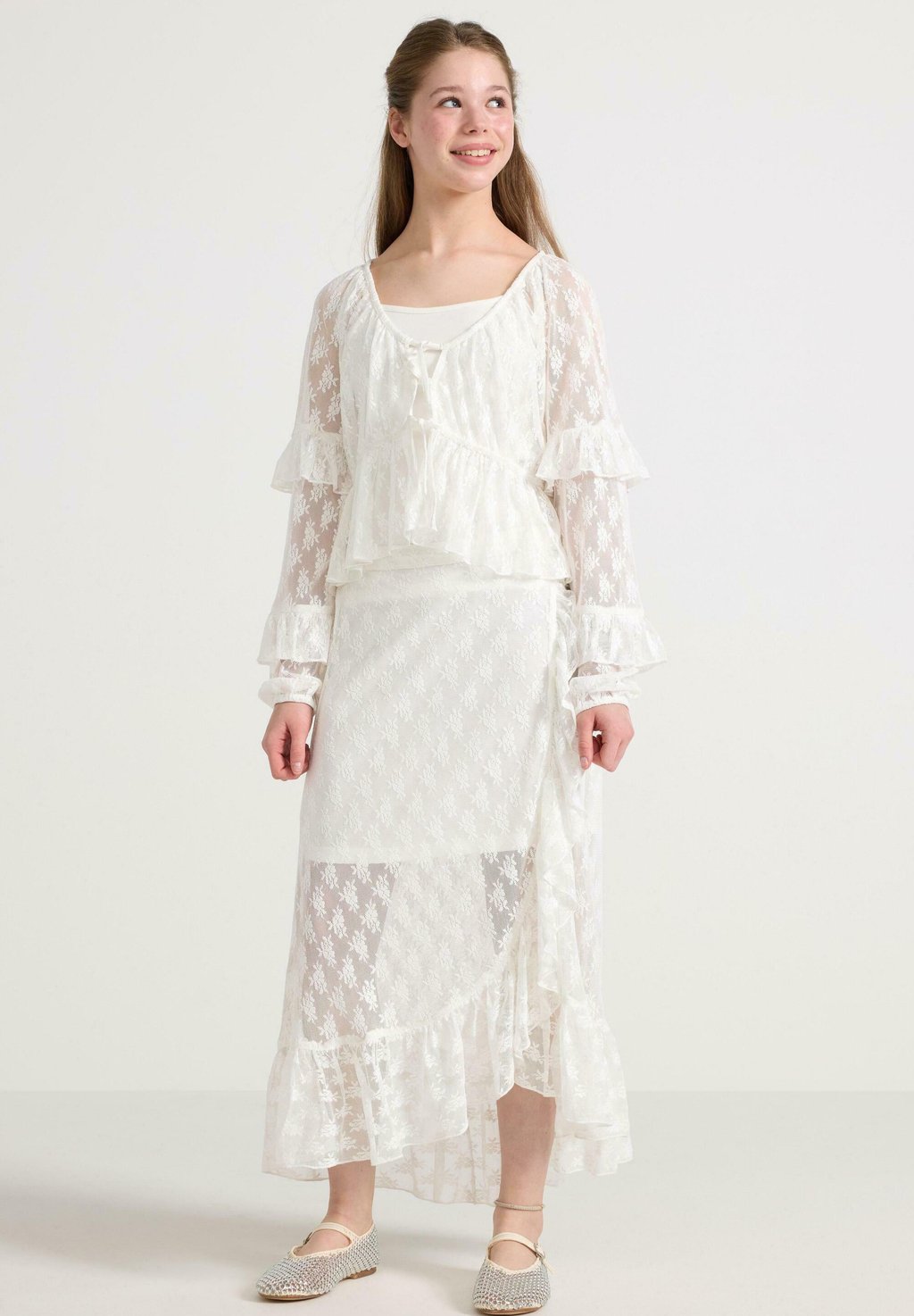 Длинная юбка WITH FLOUNCES Lindex, белый
Длинная юбка WITH FLOUNCES Lindex, белый