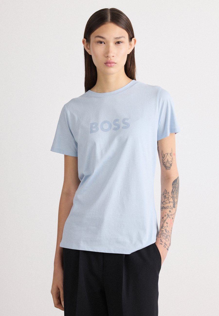Футболка BOSS ELOGO, Light Pastel Blue/Light Blue, Синий, Футболка BOSS ELOGO, Light Pastel Blue/Light Blue
Футболка BOSS ELOGO, Light Pastel Blue/Light Blue, Синий, Футболка BOSS ELOGO, Light Pastel Blue/Light Blue