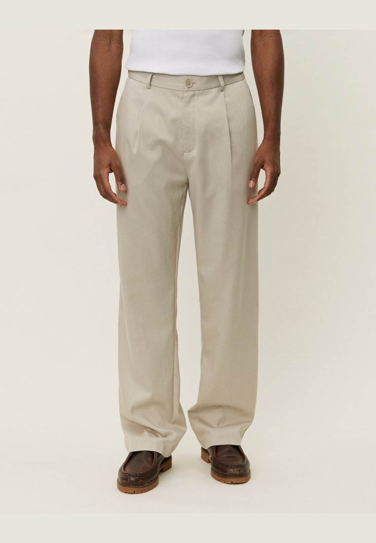 Брюки RANDALL Les Deux, песочный
Брюки RANDALL Les Deux, песочный