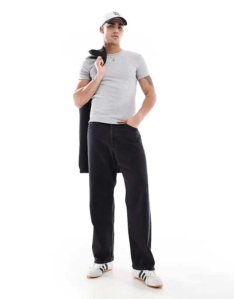 Футболка Bershka облегающего кроя в рубчик серого цвета
Футболка Bershka облегающего кроя в рубчик серого цвета