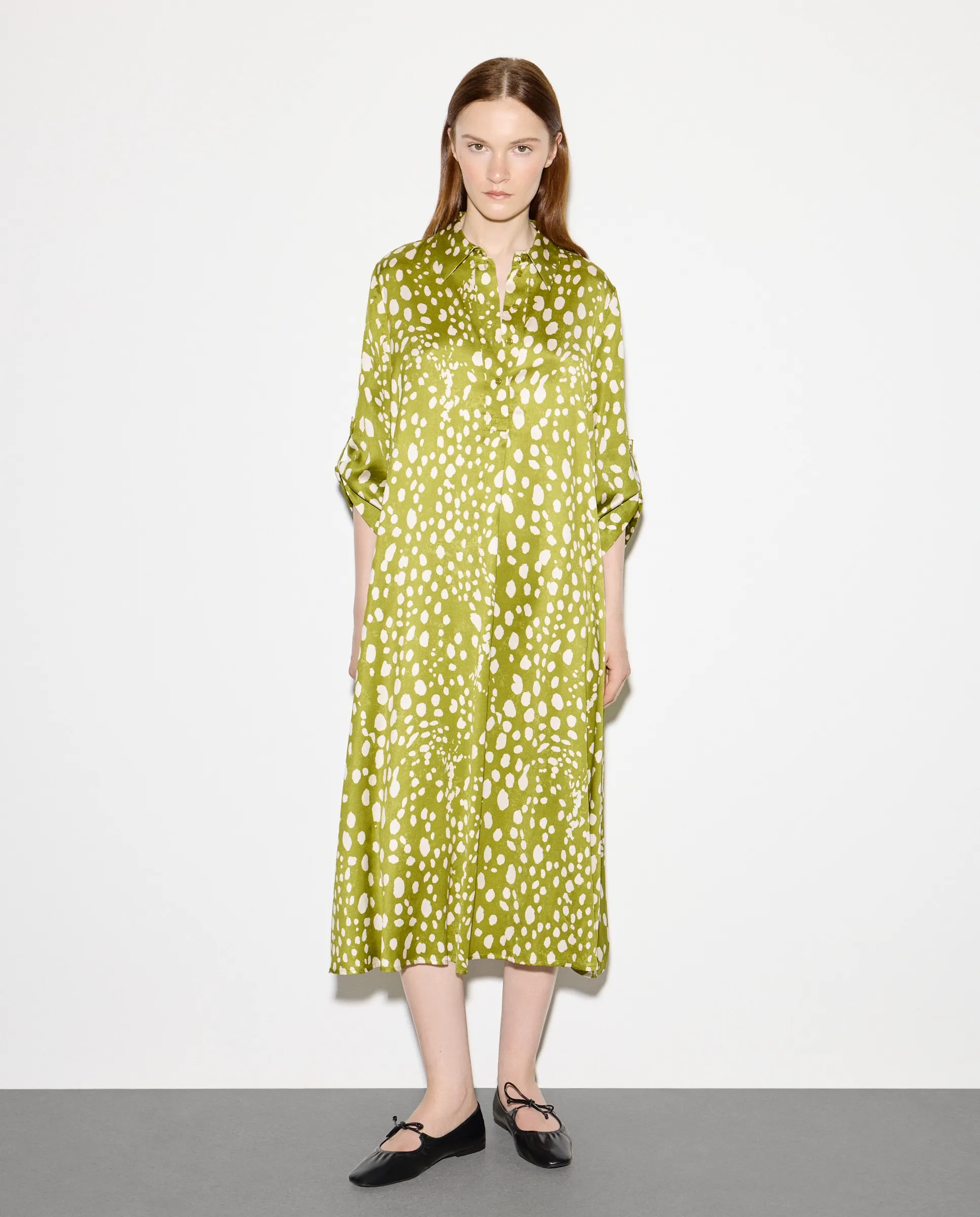 Длинное платье из сатина с принтом "животный" Woman El Corte Inglés, зеленый
Длинное платье из сатина с принтом "животный" Woman El Corte Inglés, зеленый