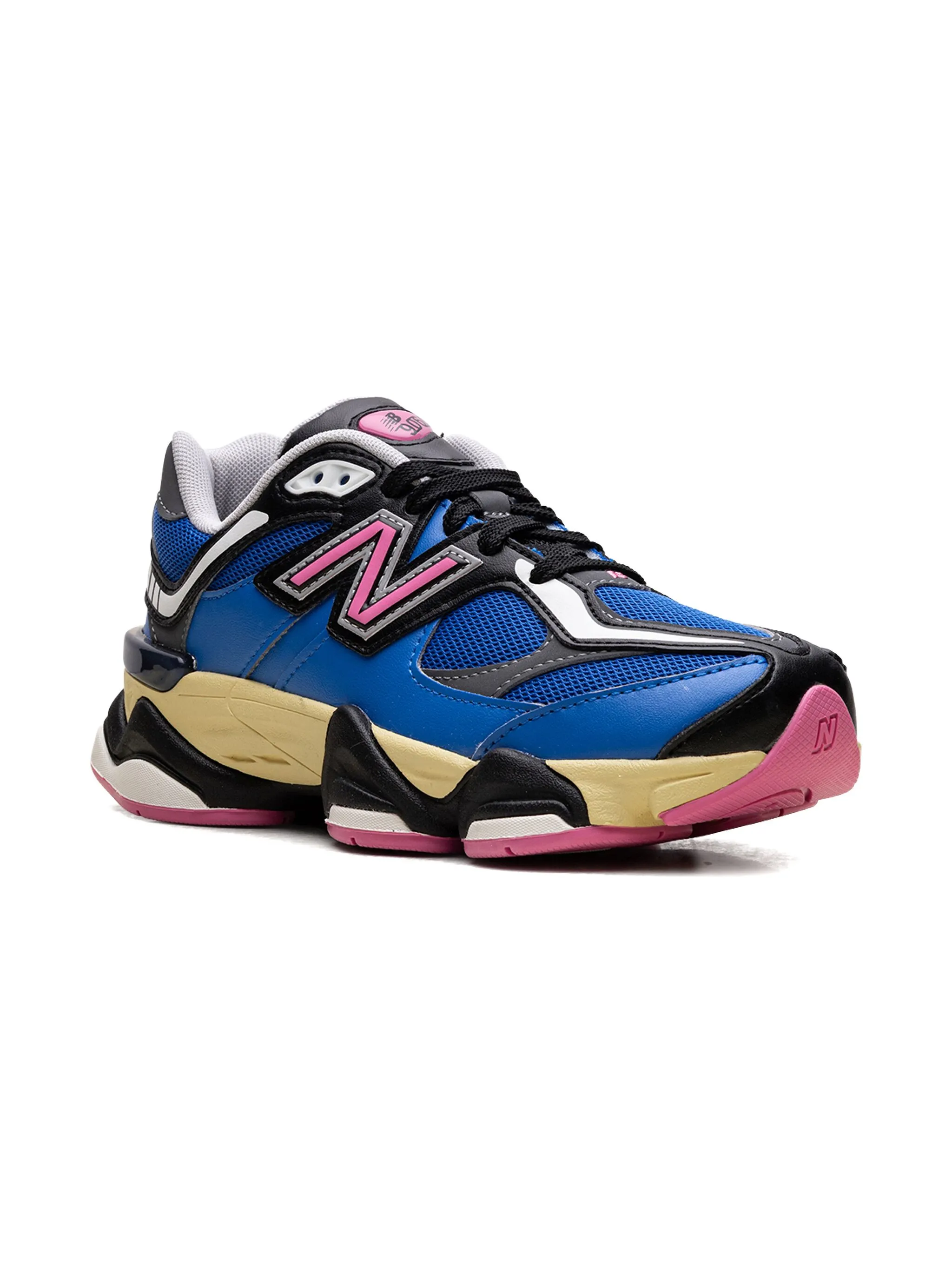 Кроссовки 9060 со вставками New Balance Kids, синий
Кроссовки 9060 со вставками New Balance Kids, синий