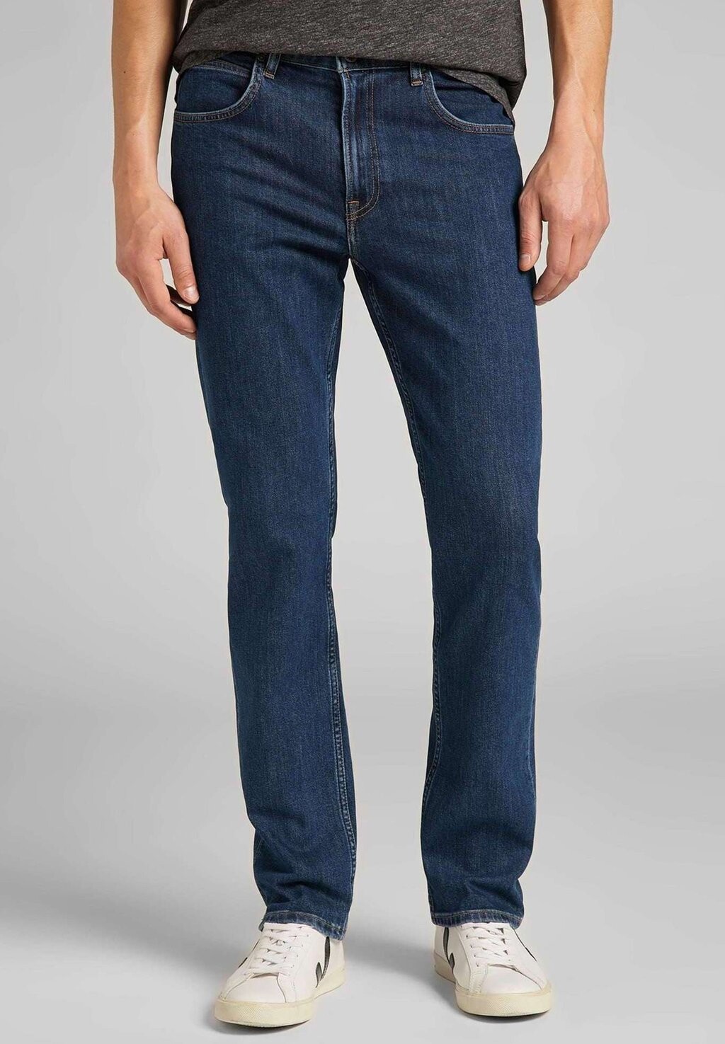 Джинсы-сигареты Brooklyn Straight Lee, цвет dark stonewash
Джинсы-сигареты Brooklyn Straight Lee, цвет dark stonewash