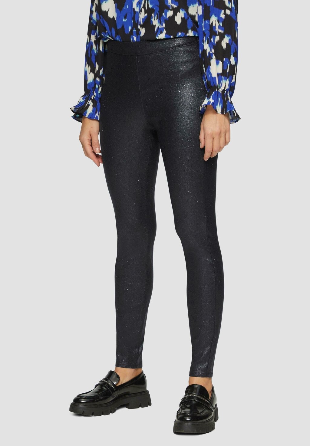 Леггинсы IN GLÄNZENDER OPTIK s.Oliver BLACK LABEL, черный деним
Леггинсы IN GLÄNZENDER OPTIK s.Oliver BLACK LABEL, черный деним