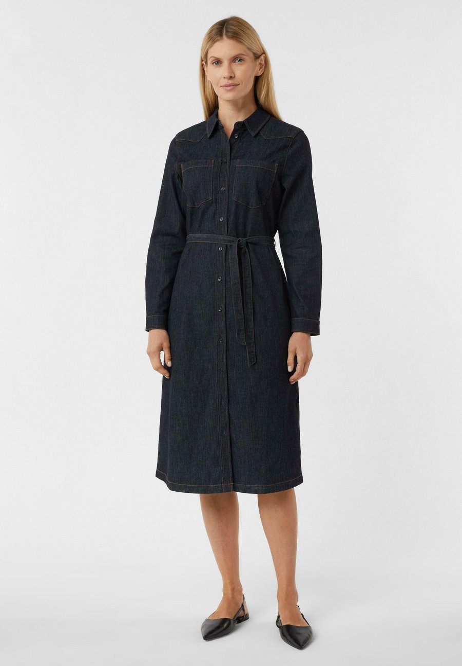 Платье comma LEICHTES MIT AUFGESETZTEN TASCHEN, Navy/Blue Denim
Платье comma LEICHTES MIT AUFGESETZTEN TASCHEN, Navy/Blue Denim