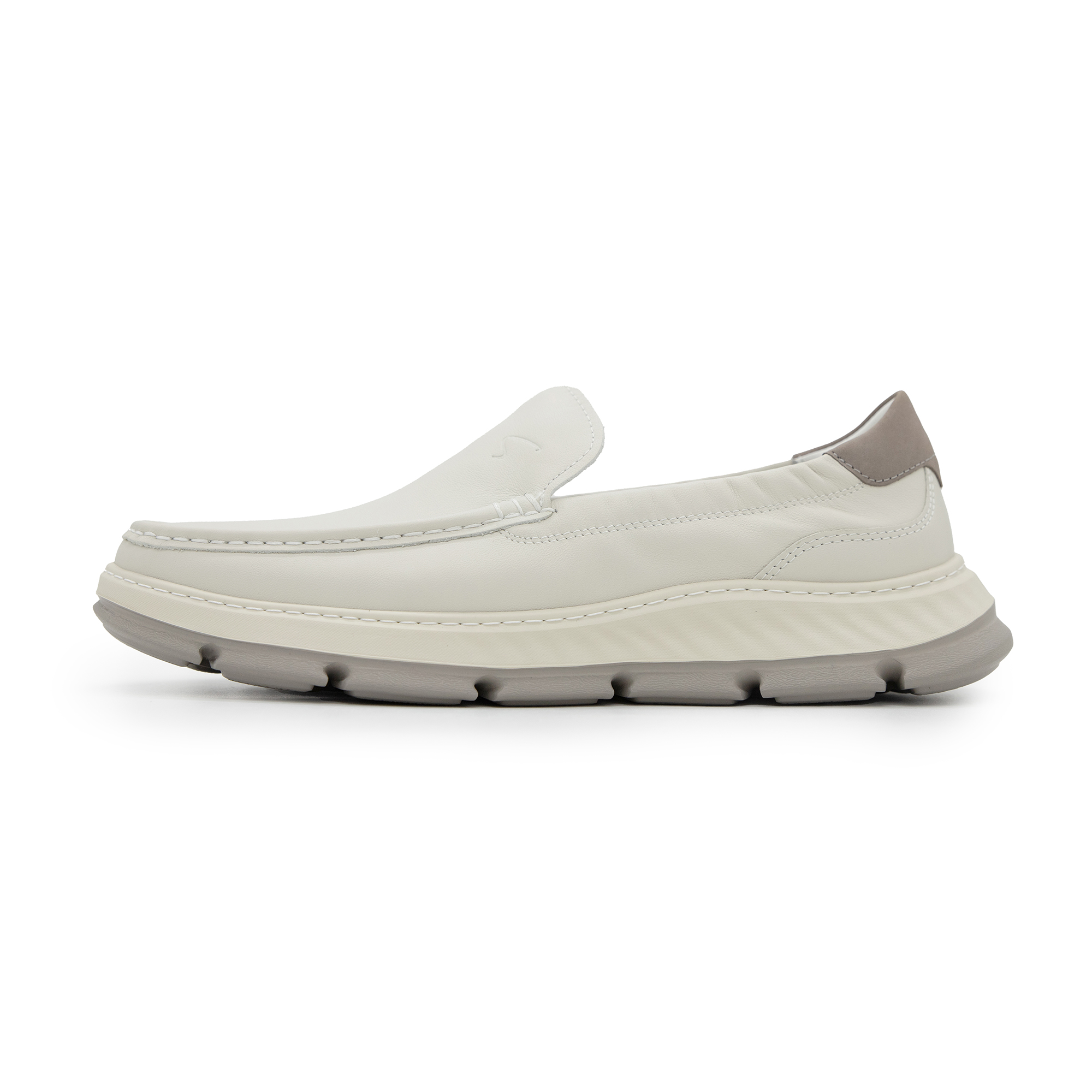 Satchi Лоферы мужские белые 
Satchi Лоферы мужские белые