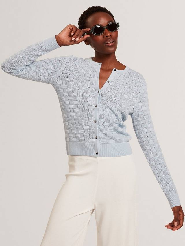 Кардиган из шерстяной смеси с круглым вырезом, содержит LENZING ECOVERO вискозу Ted Baker
Кардиган из шерстяной смеси с круглым вырезом, содержит LENZING ECOVERO вискозу Ted Baker