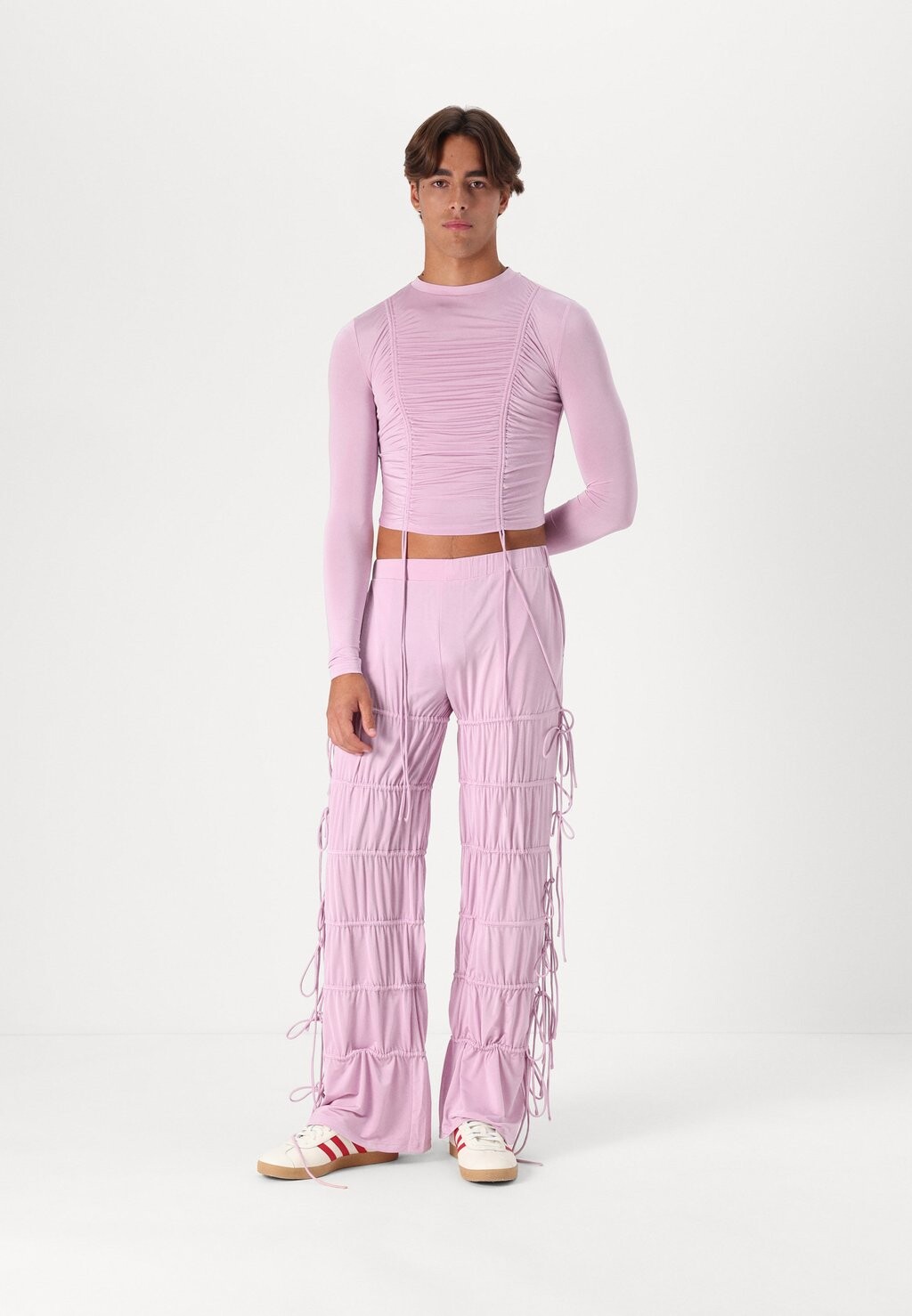 Топ с длинными рукавами GATHERING UNISEX Love Scars, сиреневый
Топ с длинными рукавами GATHERING UNISEX Love Scars, сиреневый