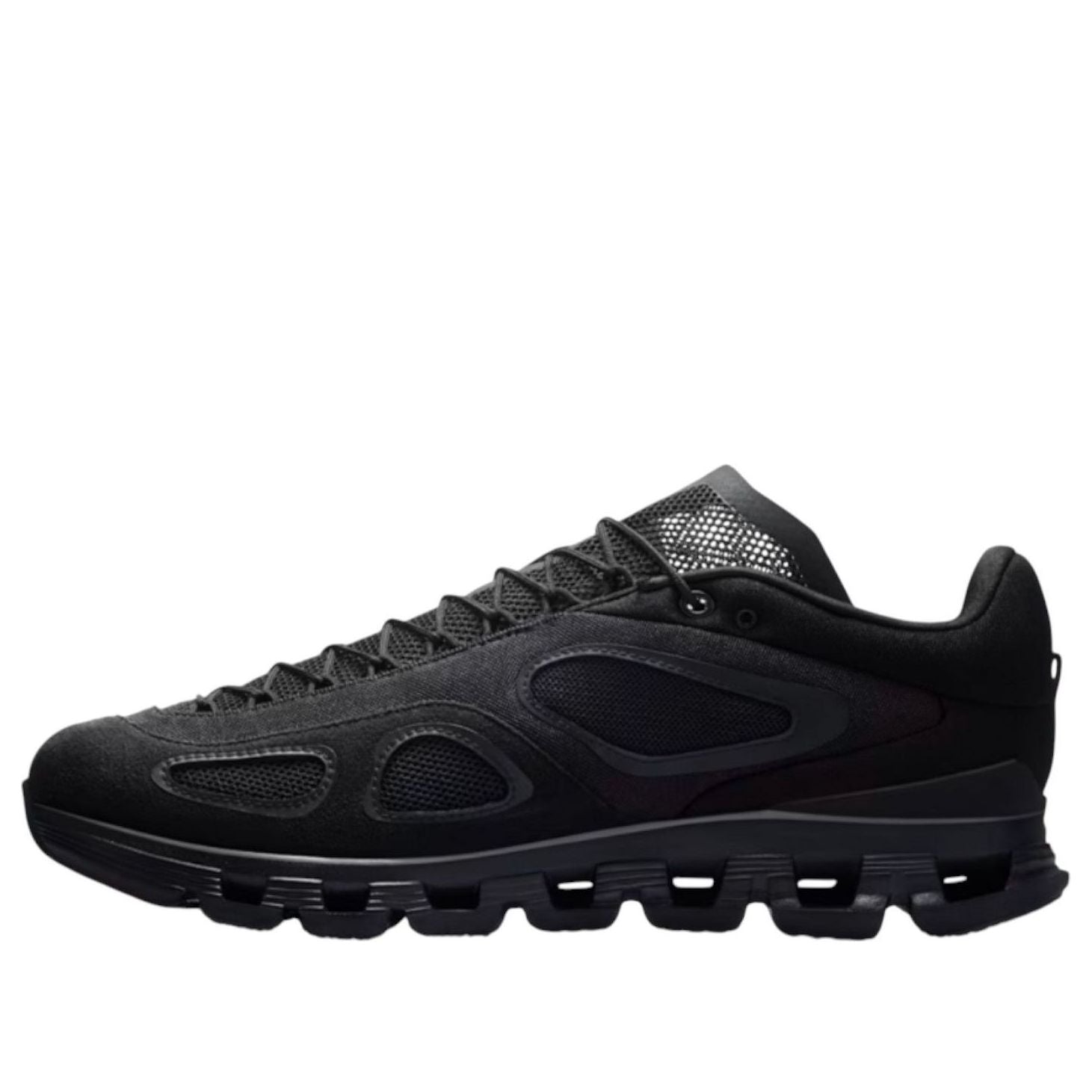 Кроссовки On Running x FKA twigs Cloud X 'Black'
Кроссовки On Running x FKA twigs Cloud X 'Black'