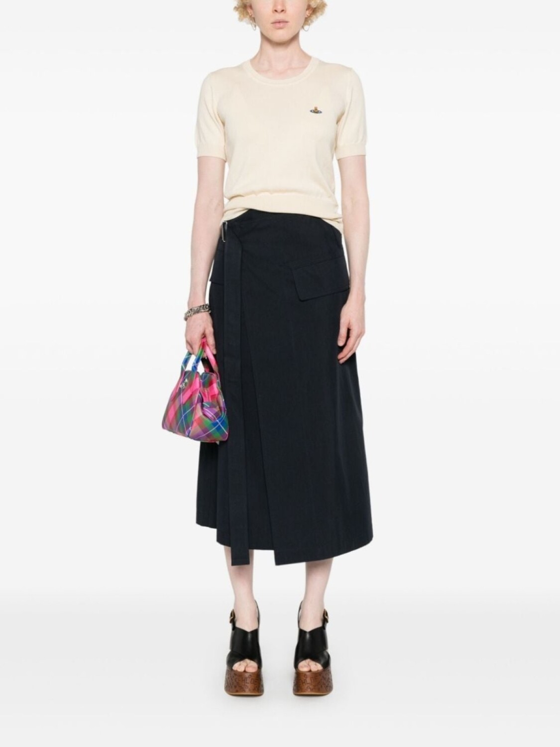 Vivienne Westwood топ Bea в рубчик, нейтральный цвет
Vivienne Westwood топ Bea в рубчик, нейтральный цвет