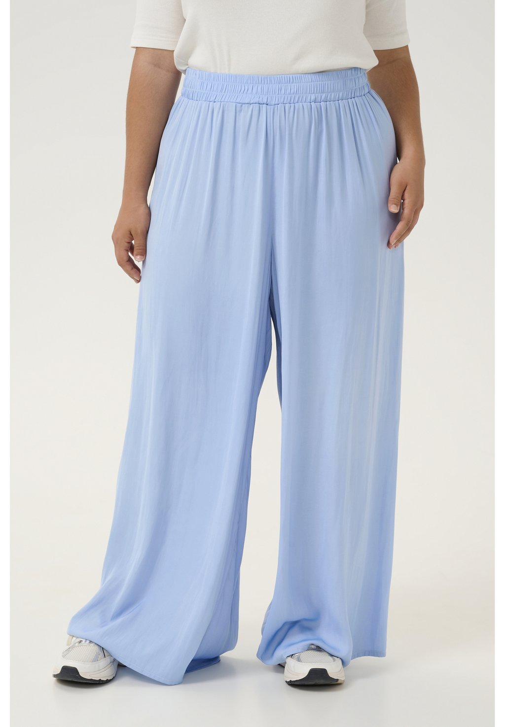 Брюки AMALIE Kaffe Curve, светло-голубой
Брюки AMALIE Kaffe Curve, светло-голубой