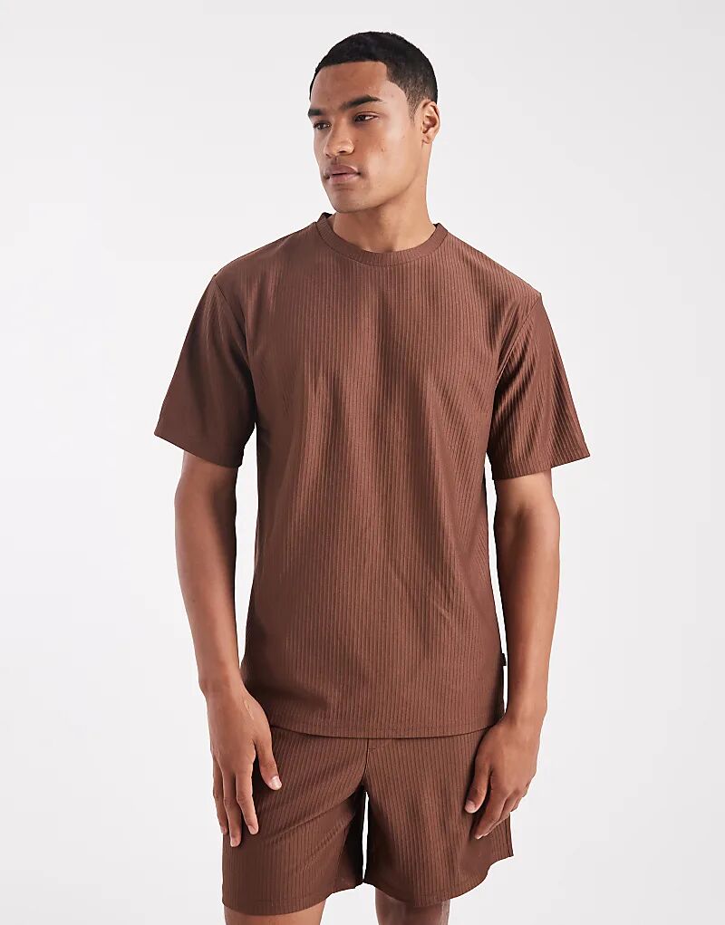 Футболка ONLY & SONS большого размера с плиссе, коричневая
Футболка ONLY & SONS большого размера с плиссе, коричневая