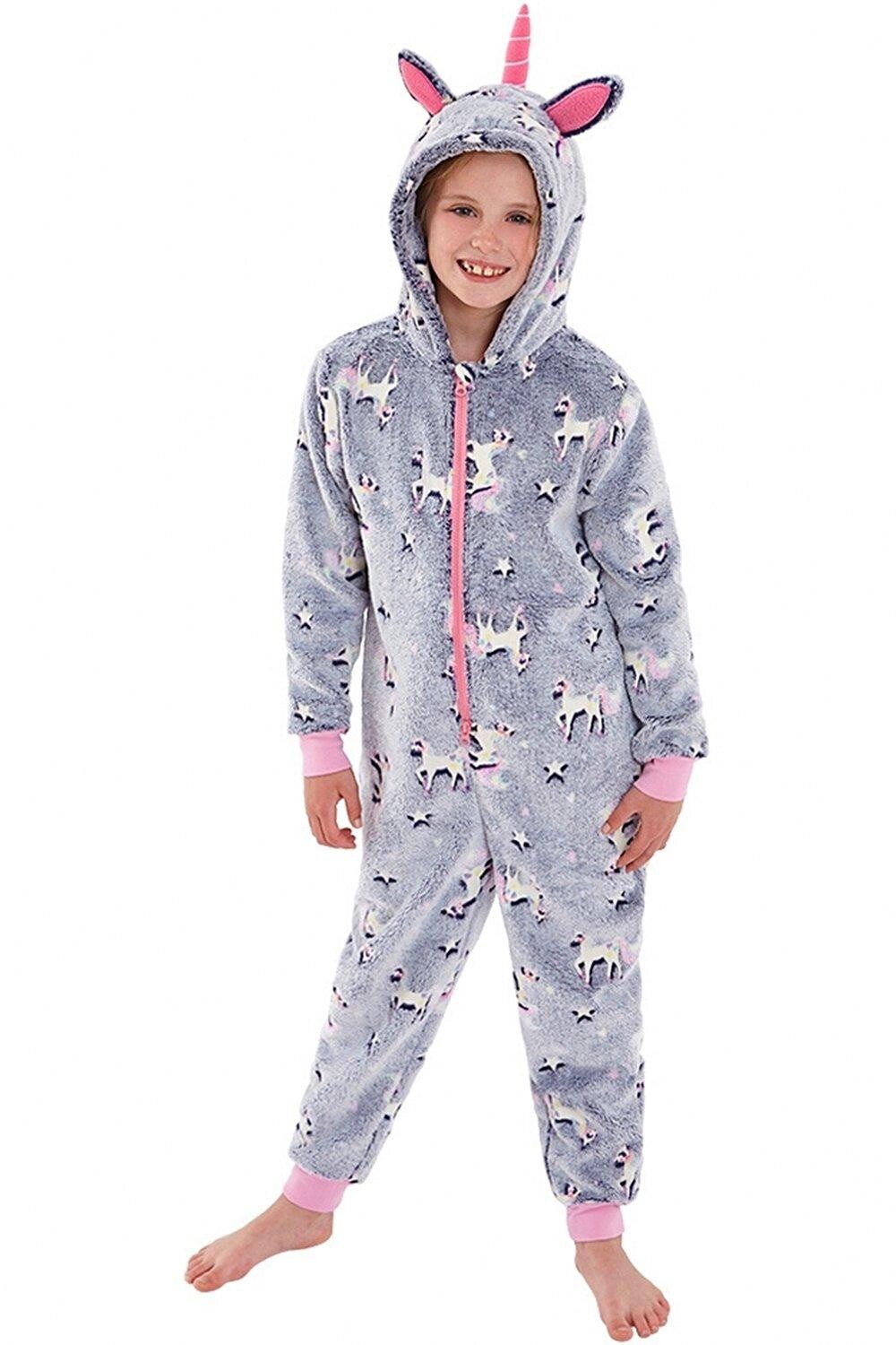 Светящийся в темноте комбинезон с единорогом Cozy n Dozy, фиолетовый 
Светящийся в темноте комбинезон с единорогом Cozy n Dozy, фиолетовый