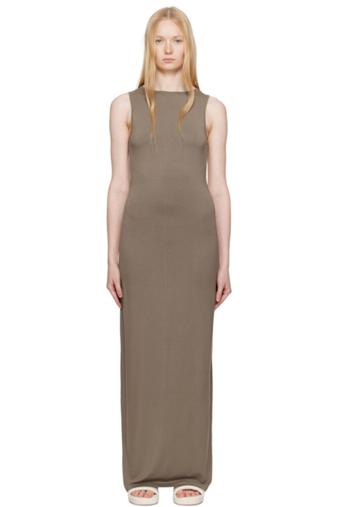 Длинное платье макси с вырезом лодочкой из гладких слоев серо-коричневого цвета SKIMS
Длинное платье макси с вырезом лодочкой из гладких слоев серо-коричневого цвета SKIMS