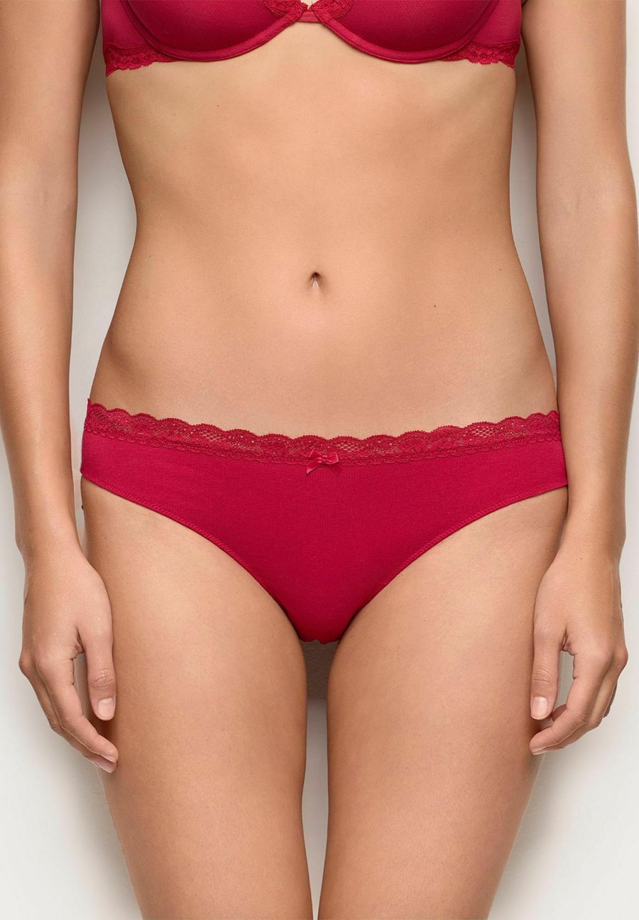 Брифы Yamamay XMAS JOLLY, Ruby Plain/Dark Red
Брифы Yamamay XMAS JOLLY, Ruby Plain/Dark Red