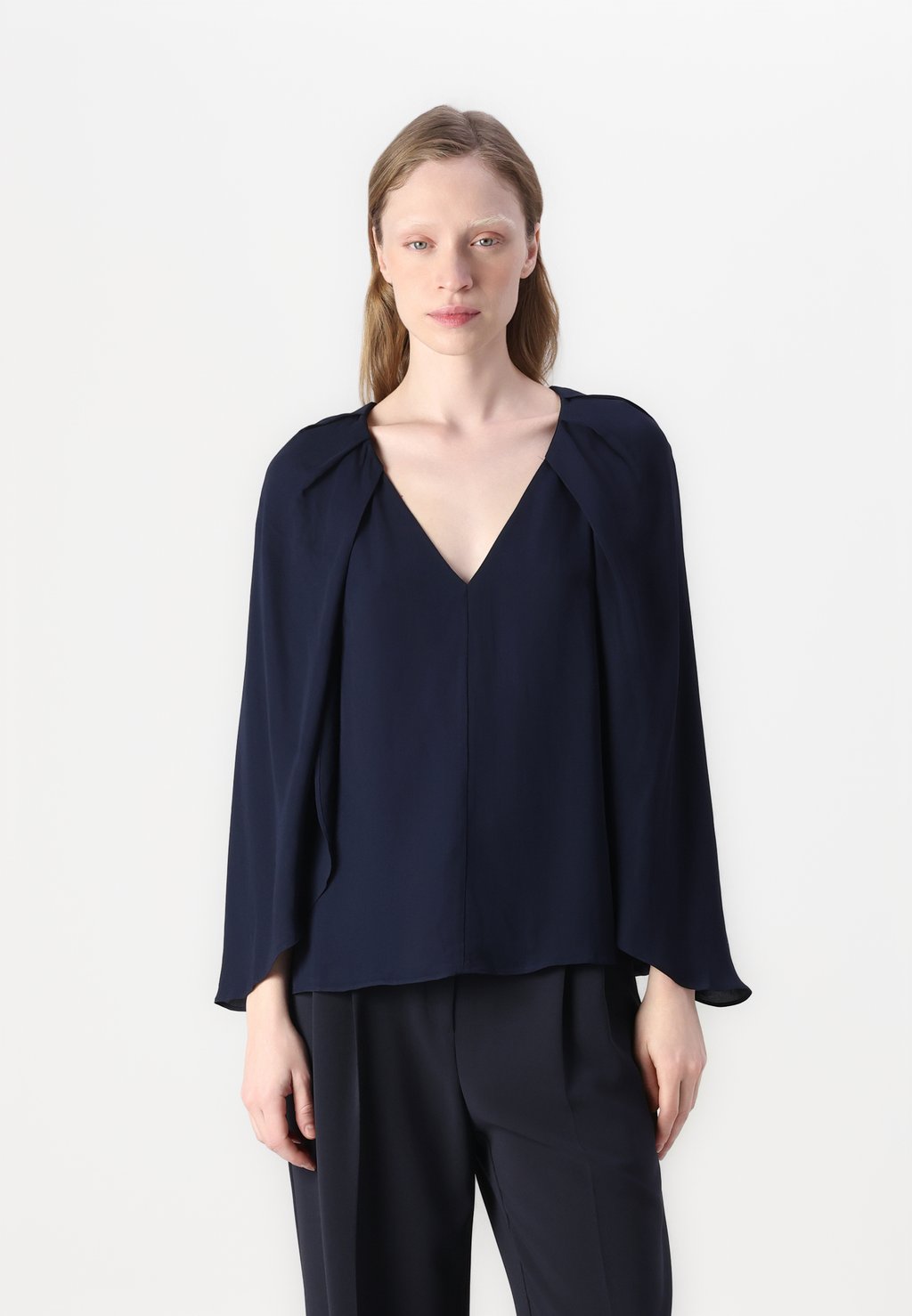 Блуза EVROS Ted Baker, темно-синий
Блуза EVROS Ted Baker, темно-синий