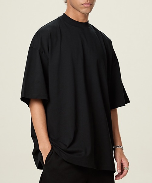 Футболка оверсайз базовая SBG, черный
Футболка оверсайз базовая SBG, черный