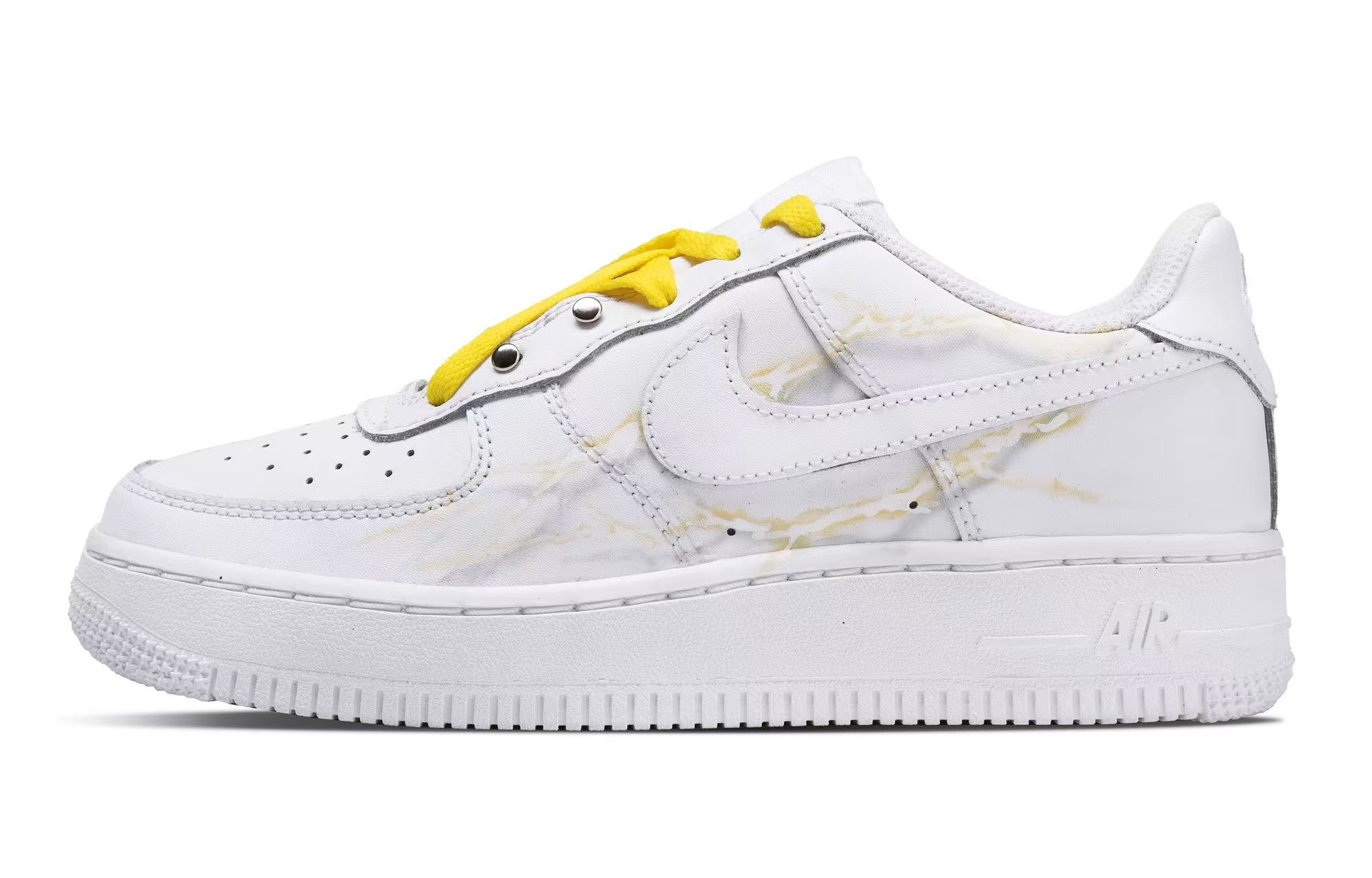 Кроссовки Air Force 1 LE с противоскользящей амортизацией, увеличивающие рост, для детей и подростков. Nike, белый 
Кроссовки Air Force 1 LE с противоскользящей амортизацией, увеличивающие рост, для детей и подростков. Nike, белый