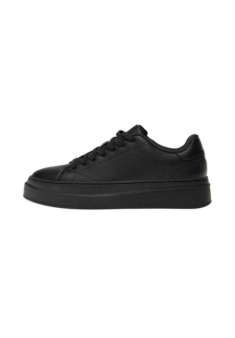 Кроссовки PULL&BEAR Trainers, Black
Кроссовки PULL&BEAR Trainers, Black