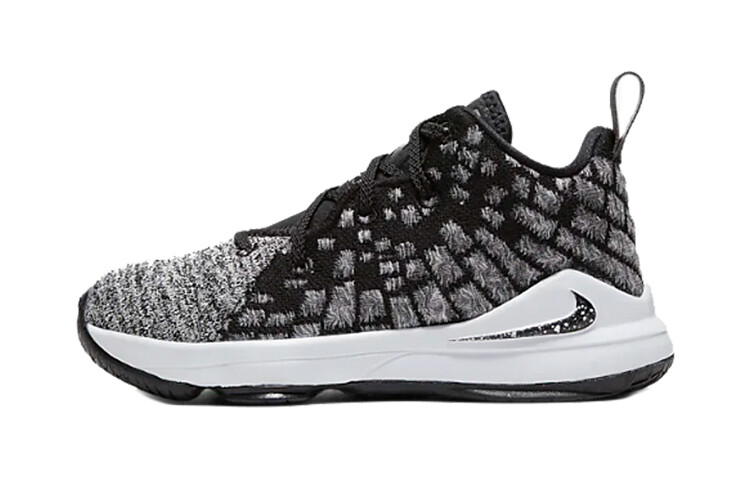 Детские баскетбольные кроссовки Nike Lebron 17 BP
Детские баскетбольные кроссовки Nike Lebron 17 BP