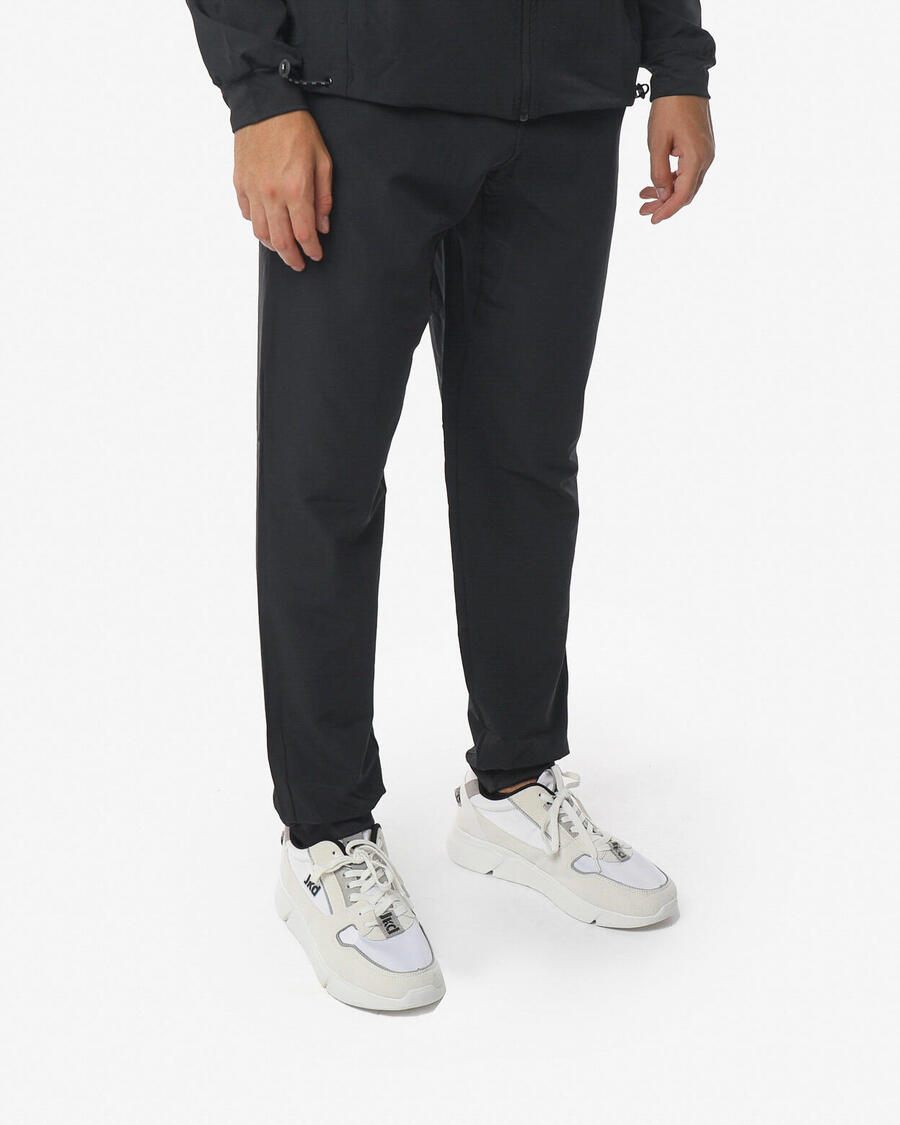 JAKED Черные синтетические спортивные брюки для мужчин
JAKED Черные синтетические спортивные брюки для мужчин