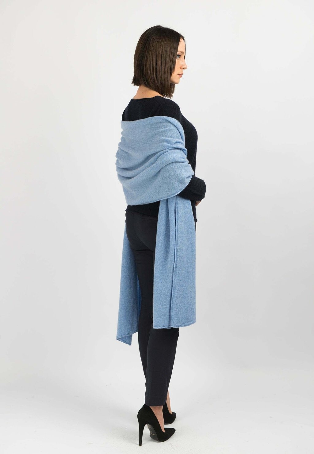 Шарф Dalle Piane Cashmere, светло-голубой
Шарф Dalle Piane Cashmere, светло-голубой