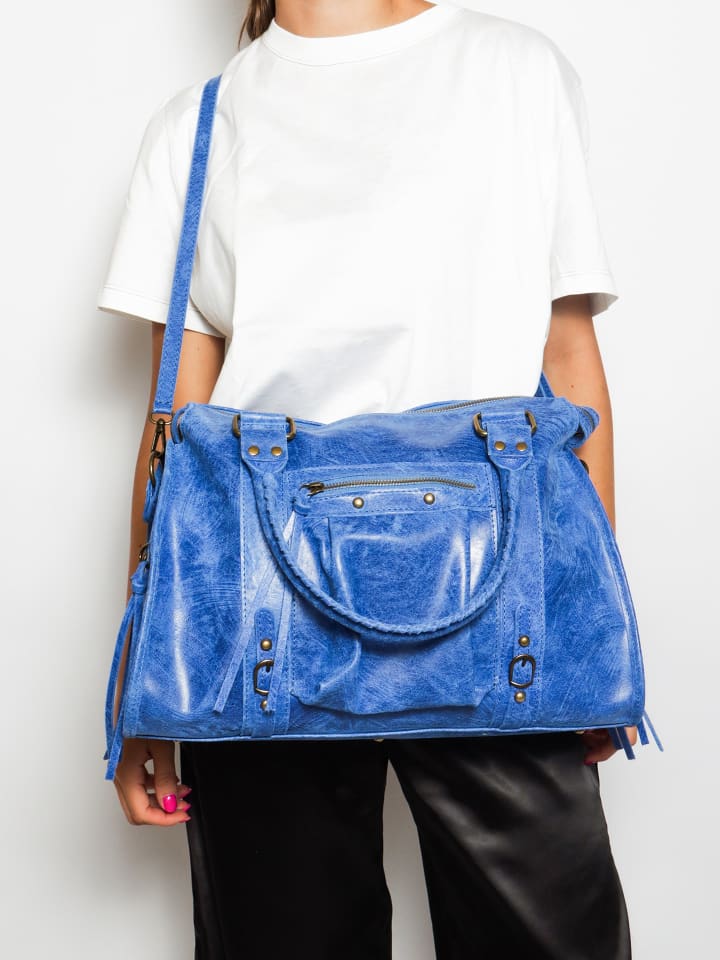 Сумка через плечо в цвете ROYAL BLUE Gave Lux
Сумка через плечо в цвете ROYAL BLUE Gave Lux