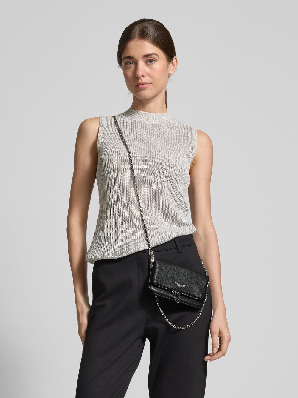 Сумка через плечо из натуральной коровьей кожи модель 'ROCK' Zadig & Voltaire, черный
Сумка через плечо из натуральной коровьей кожи модель 'ROCK' Zadig & Voltaire, черный