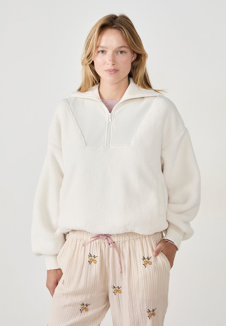 Пижамный топ Etam BAILEE, Off-White
Пижамный топ Etam BAILEE, Off-White