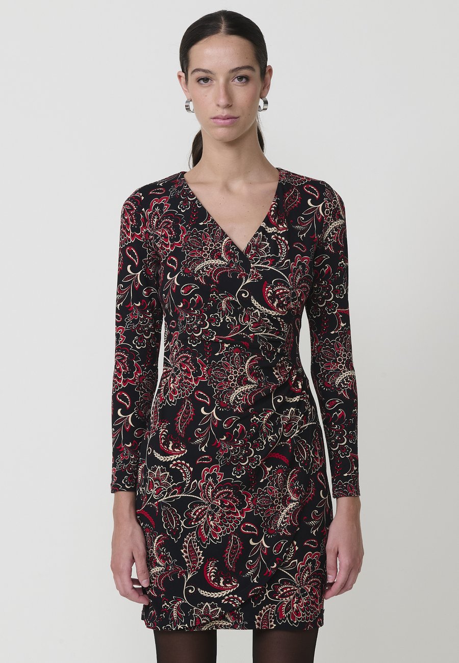 Платье Koroshi Shift dress, Black
Платье Koroshi Shift dress, Black