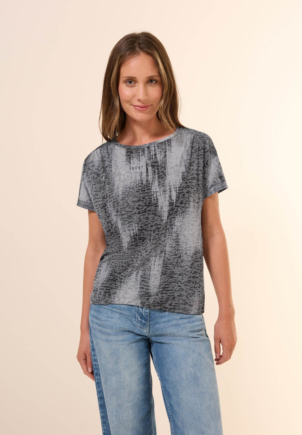 Футболка с принтом AUSBRENNER Cecil, серый
Футболка с принтом AUSBRENNER Cecil, серый