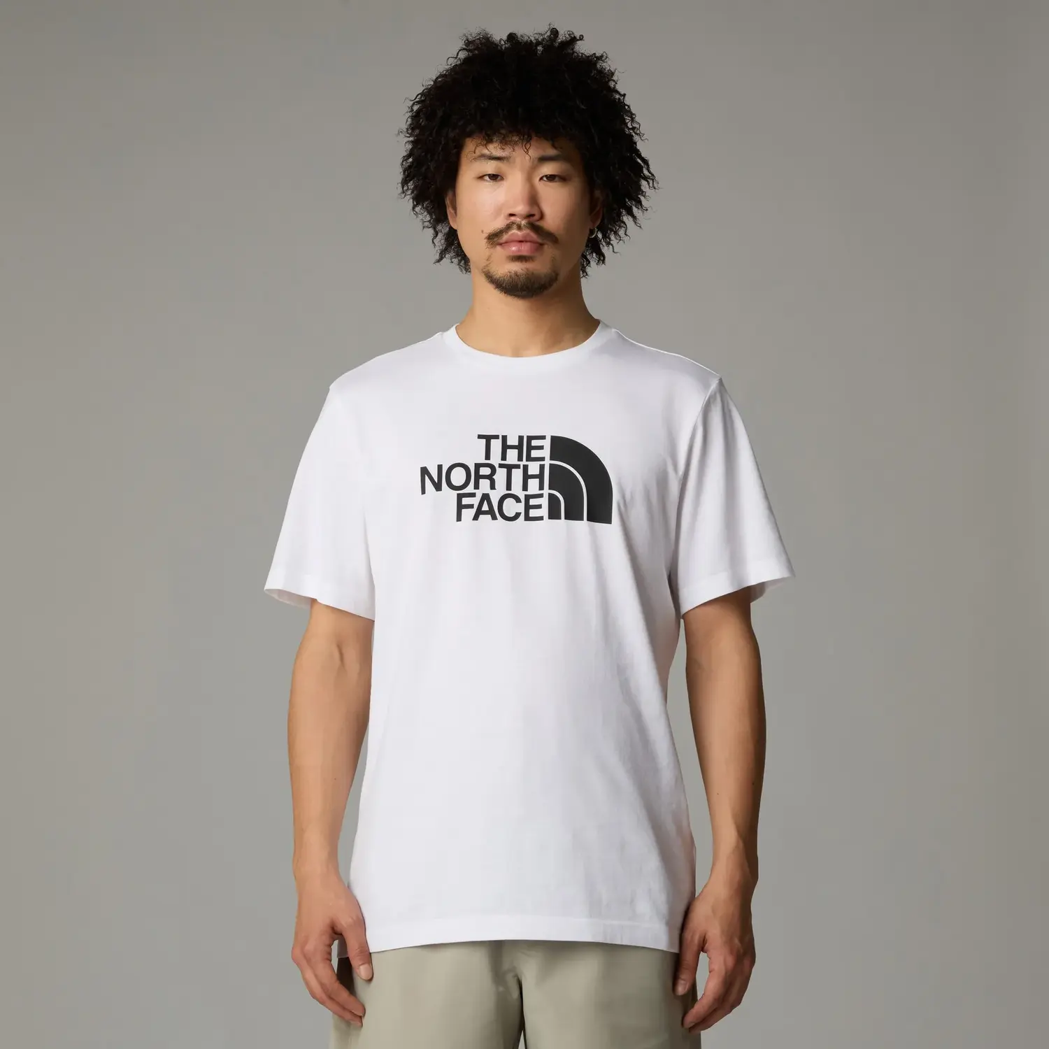 Футболка The North Face "M S/S EASY TEE", белый
Футболка The North Face "M S/S EASY TEE", белый