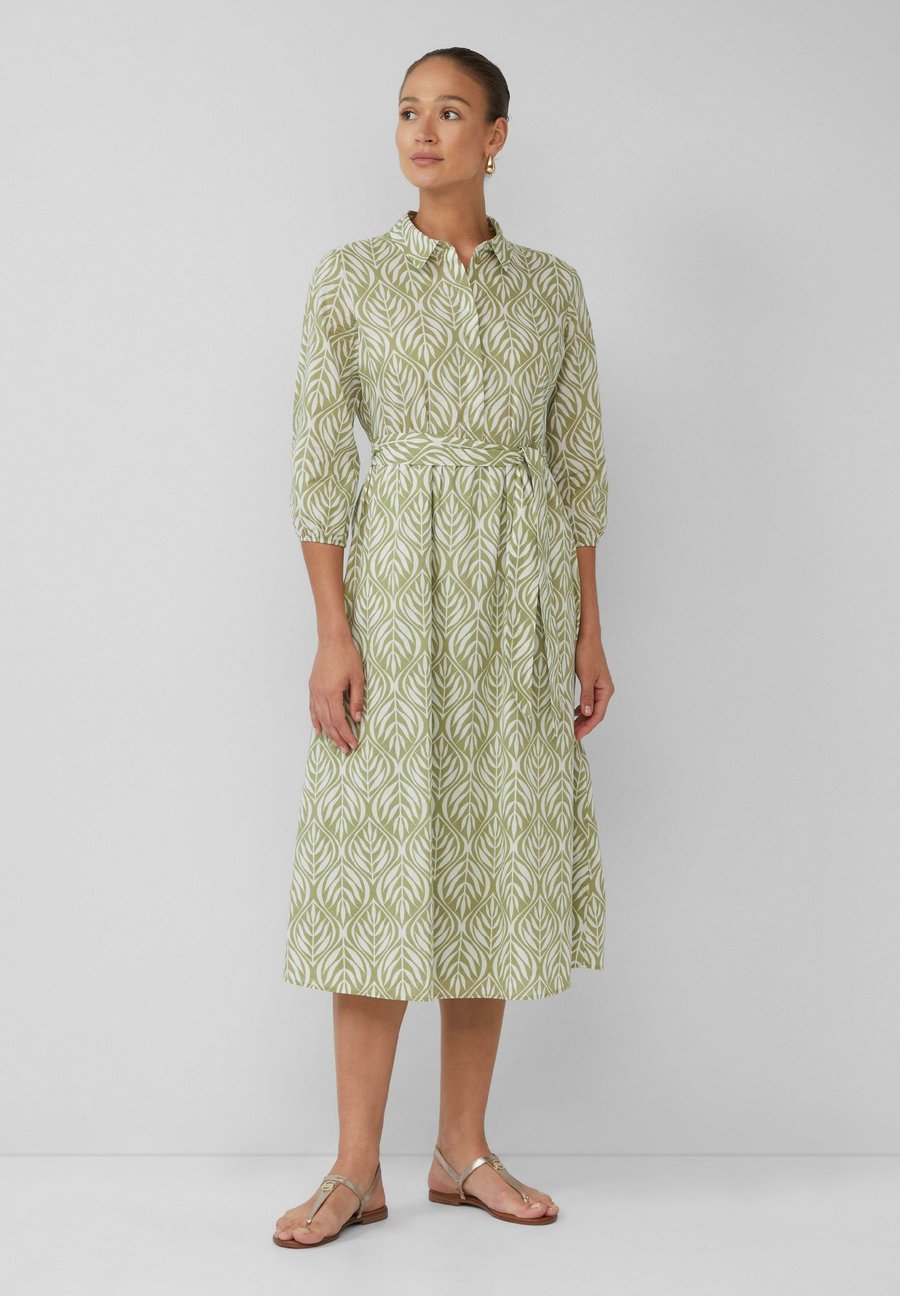 Платье s.Oliver BLACK LABEL MIDI MIT UND ALL-OVER-PRINT, Helles Olivgrün/Green
Платье s.Oliver BLACK LABEL MIDI MIT UND ALL-OVER-PRINT, Helles Olivgrün/Green