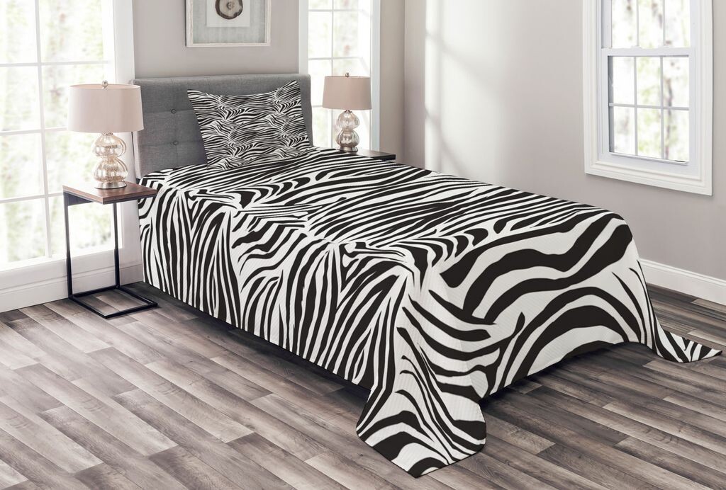 ABAKUHAUS Черно-белое покрывало, линии Wild Zebra Lines, комплект с моющимися наволочками, для односпальных кроватей 170 x 220 см, белый черный
ABAKUHAUS Черно-белое покрывало, линии Wild Zebra Lines, комплект с моющимися наволочками, для односпальных кроватей 170 x 220 см, белый черный