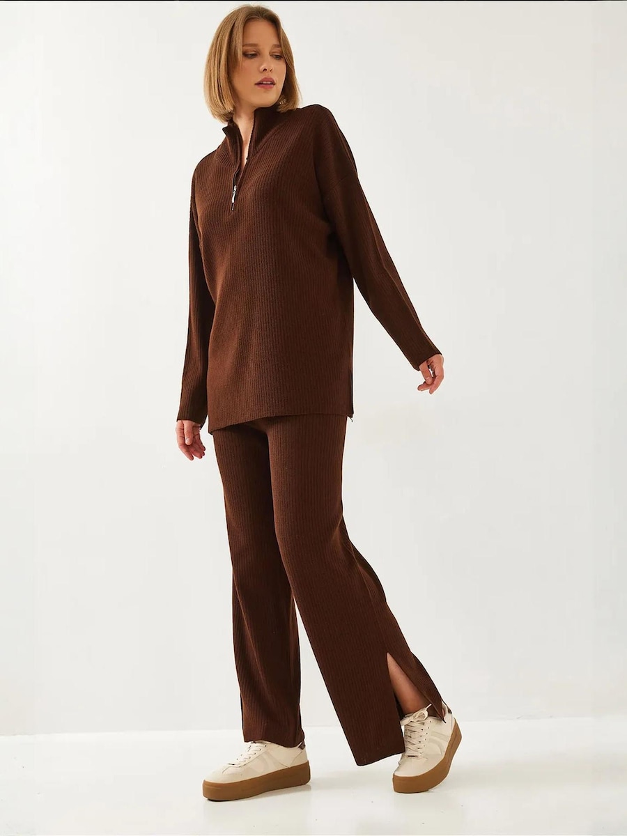 Брючный костюм Bianco Lucci, шоколадный
Брючный костюм Bianco Lucci, шоколадный