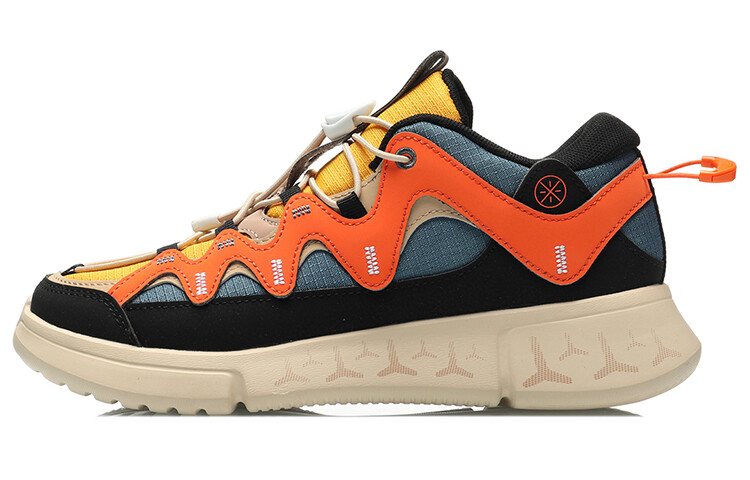 Баскетбольные кроссовки Essence 2.3 для детей GS Low-top черные/оранжевые/синие Lining Young
Баскетбольные кроссовки Essence 2.3 для детей GS Low-top черные/оранжевые/синие Lining Young