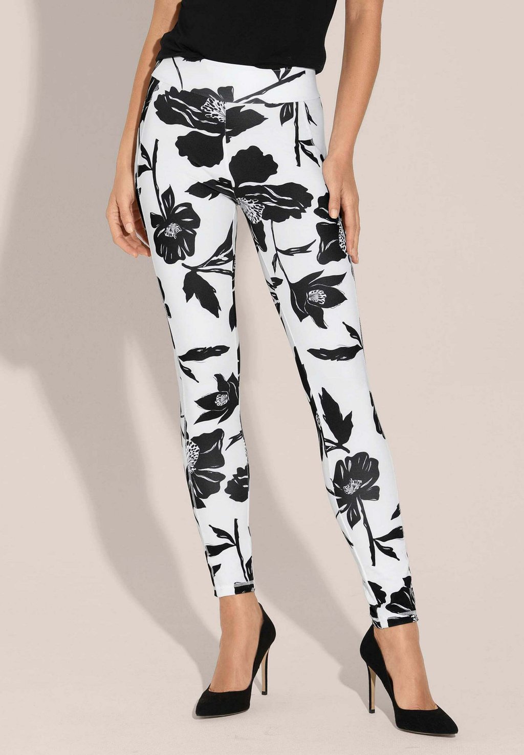 Леггинсы BALLERINA MADELEINE, черный
Леггинсы BALLERINA MADELEINE, черный