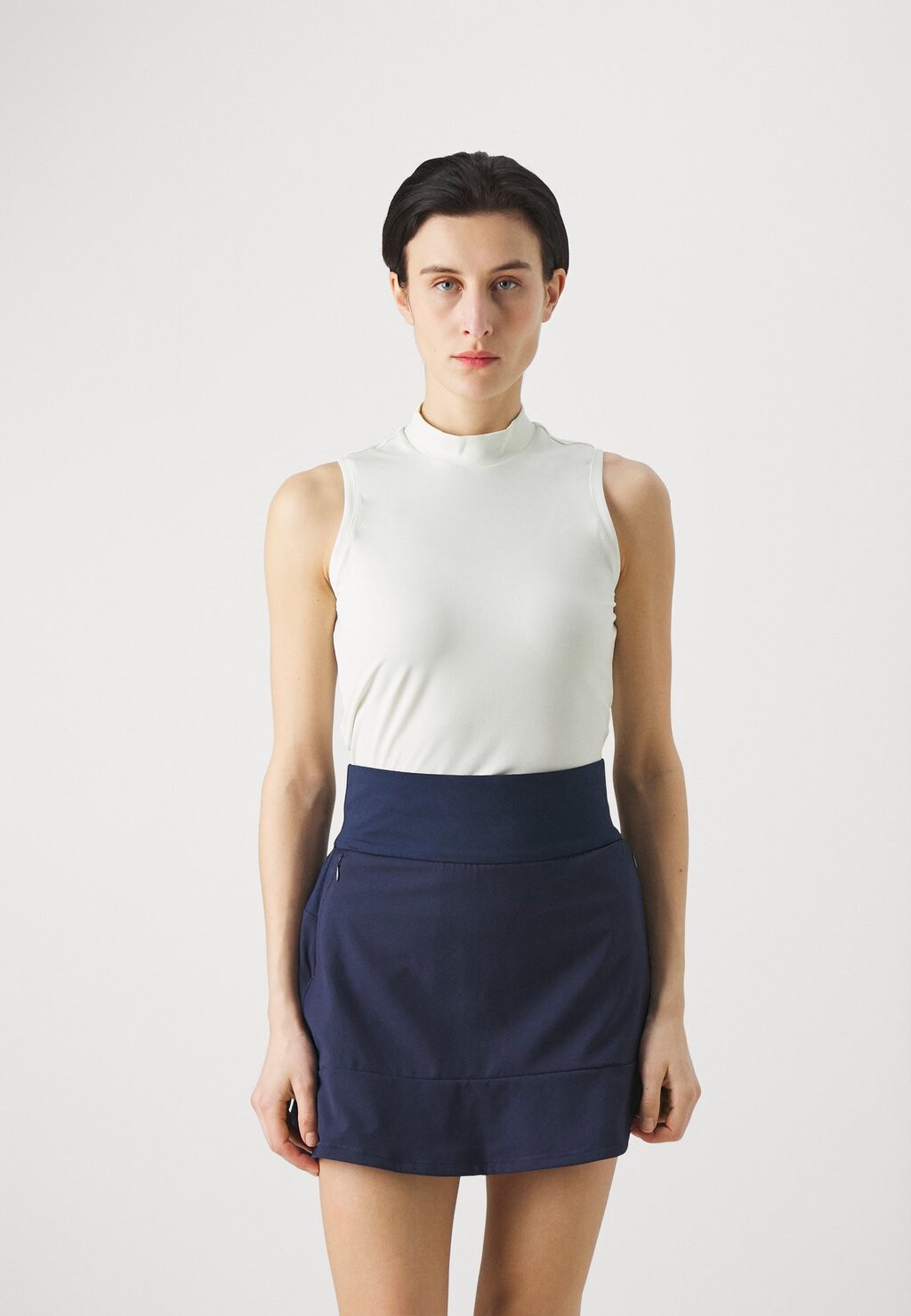 Топ WOMENS ULTIMATE SLEEVELESS MOCK NECK adidas Golf, цвет crystal jade
Топ WOMENS ULTIMATE SLEEVELESS MOCK NECK adidas Golf, цвет crystal jade