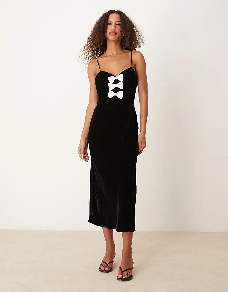 Платье миди Eliana с бантом спереди черного цвета Nobody’s Child
Платье миди Eliana с бантом спереди черного цвета Nobody’s Child