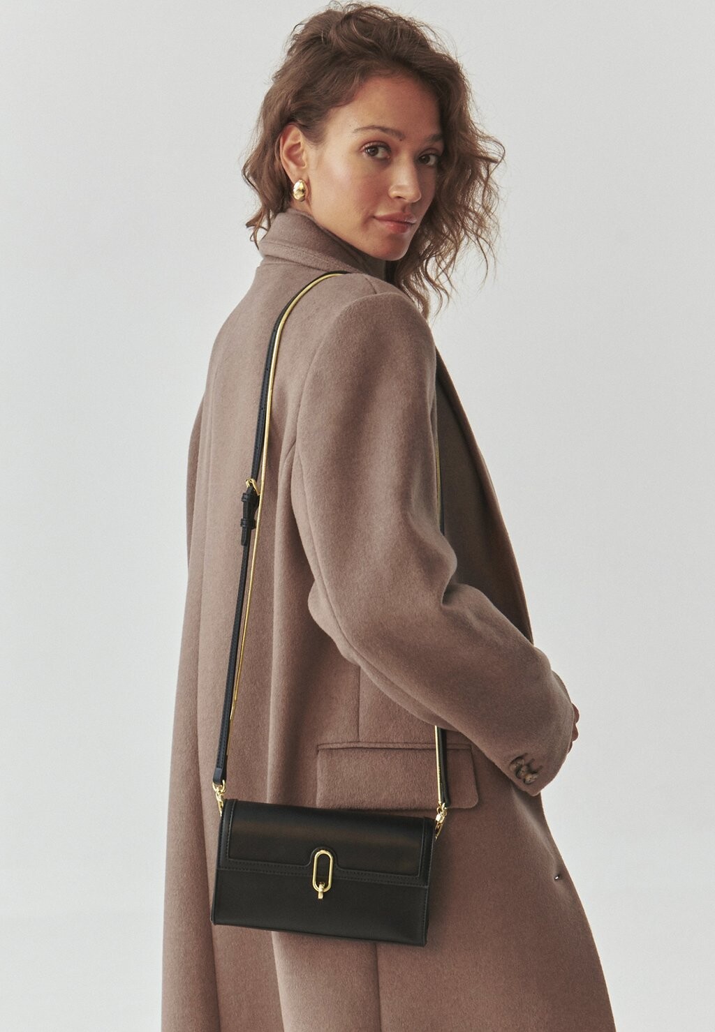 Сумка через плечо HELLE TATUUM, черный
Сумка через плечо HELLE TATUUM, черный