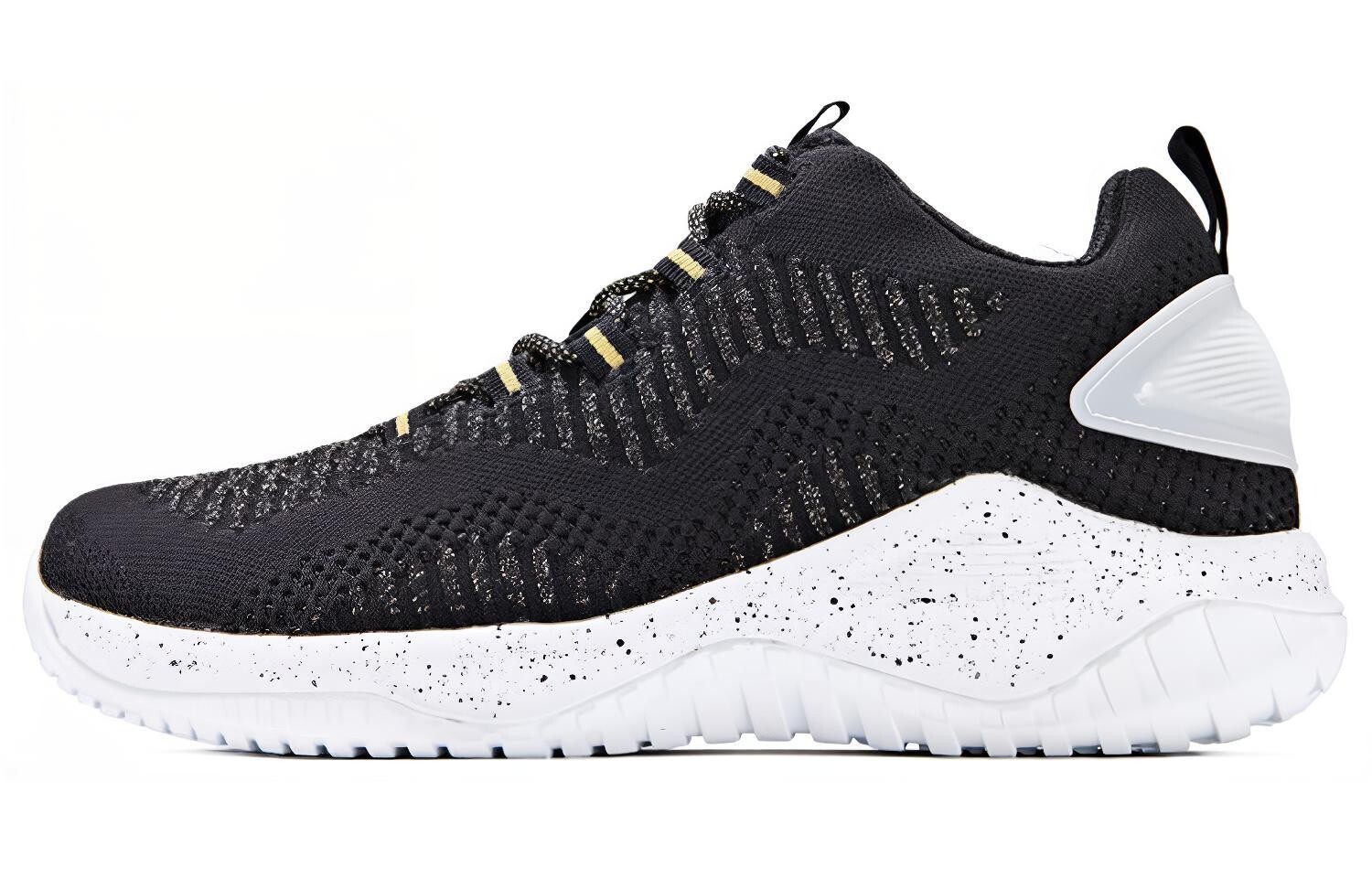 Мужские кроссовки Lifestyle средней высоты черного/белого цвета 361°, Черный, Мужские кроссовки Lifestyle средней высоты черного/белого цвета 361° 
Мужские кроссовки Lifestyle средней высоты черного/белого цвета 361°, Черный, Мужские кроссовки Lifestyle средней высоты черного/белого цвета 361°