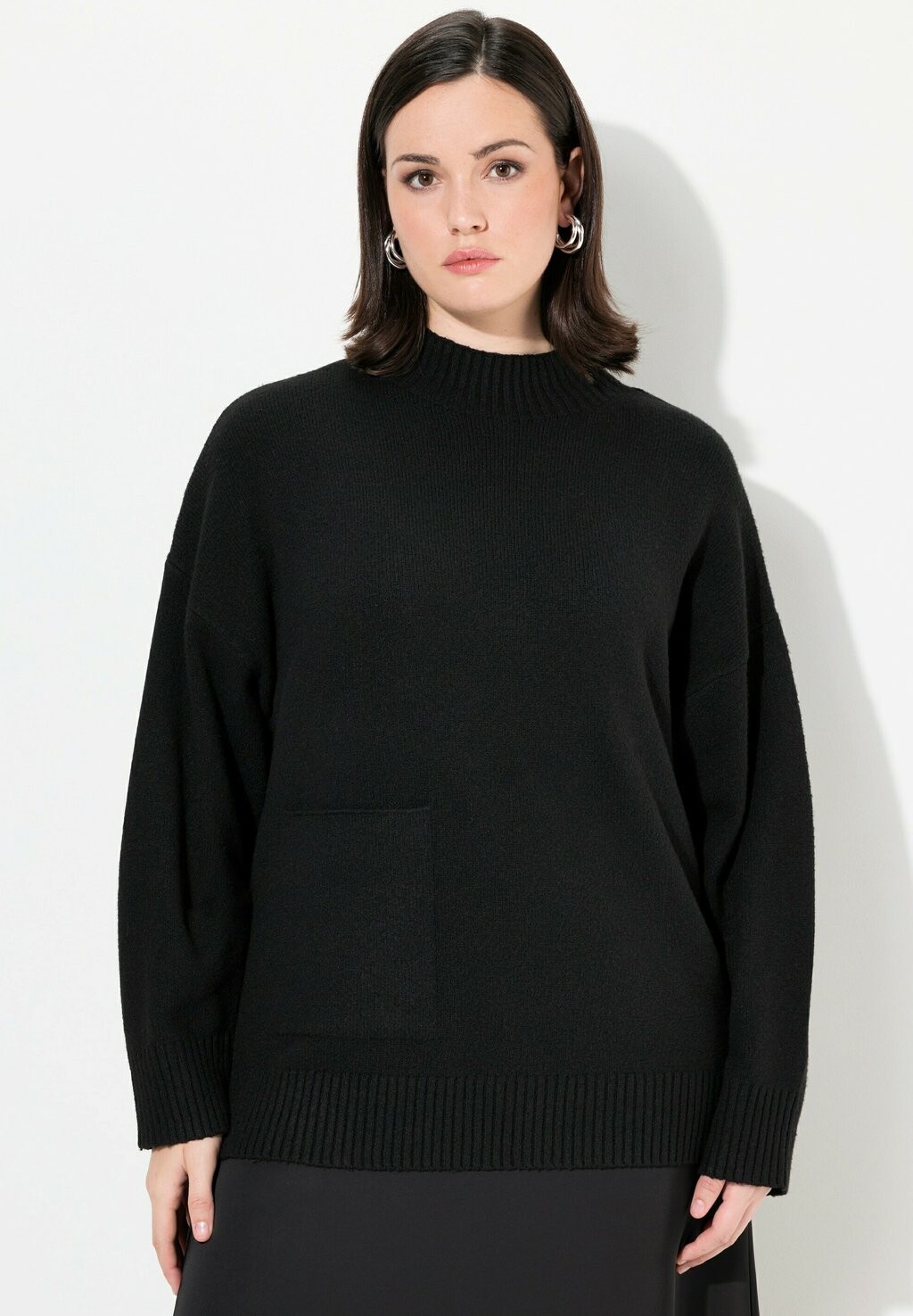 Джемпер OVERSIZED TURTLENECK Ulla Popken, черный
Джемпер OVERSIZED TURTLENECK Ulla Popken, черный