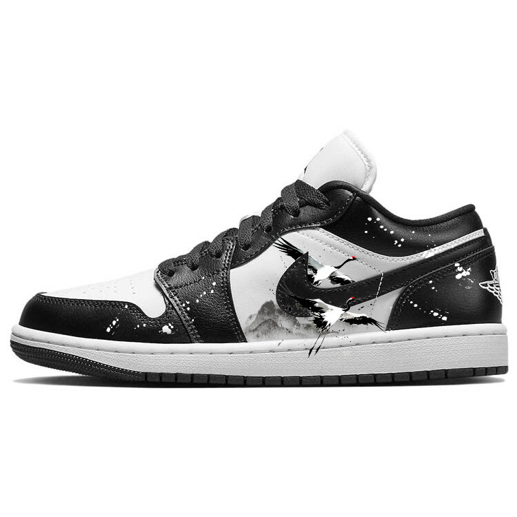 Баскетбольные кроссовки Air 1 Vintage женские с низким верхом, черный/белый Jordan
Баскетбольные кроссовки Air 1 Vintage женские с низким верхом, черный/белый Jordan