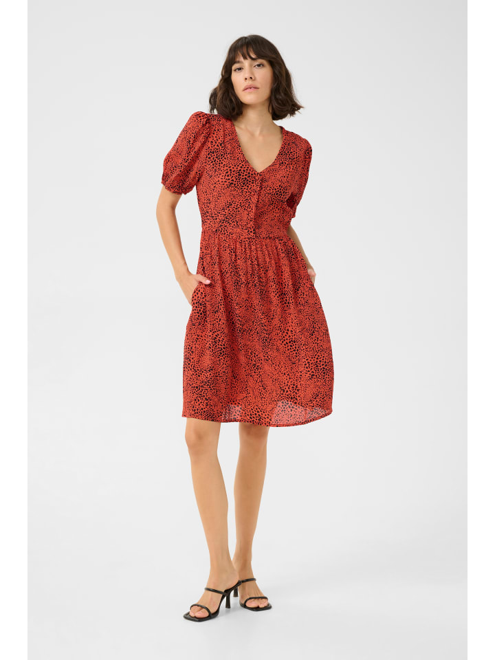 Платье до колена Kaffe
Платье до колена Kaffe